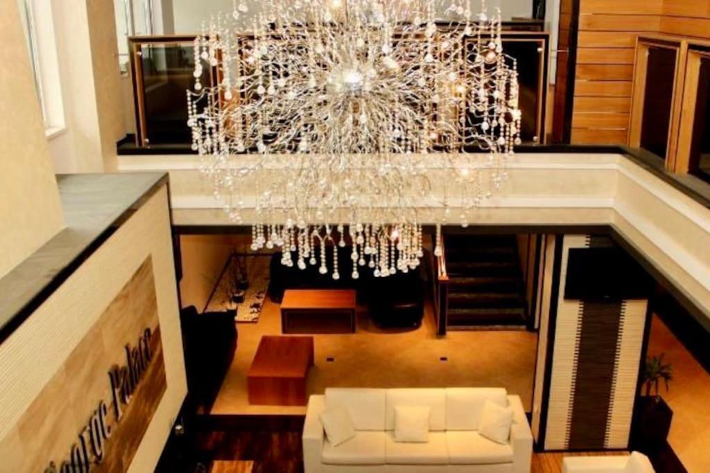 Luxury Penthouse With A Lavish Spa And 2 En-Suite Bedrooms Bansko Eksteriør billede
